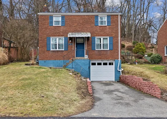 Spacious Family With Parking And Backyard Pittsburgh